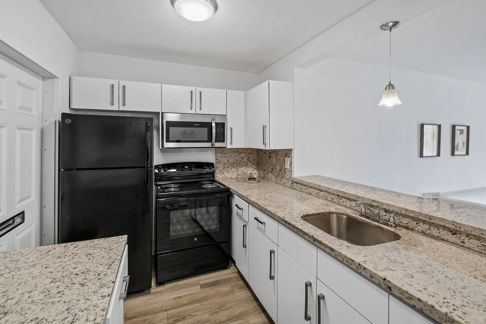 Courtyards at Cutler Bay The Multifamily Advisory Group at Cushman